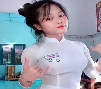 (Sex Viet)Em gái THPT thủ dâm cực phê